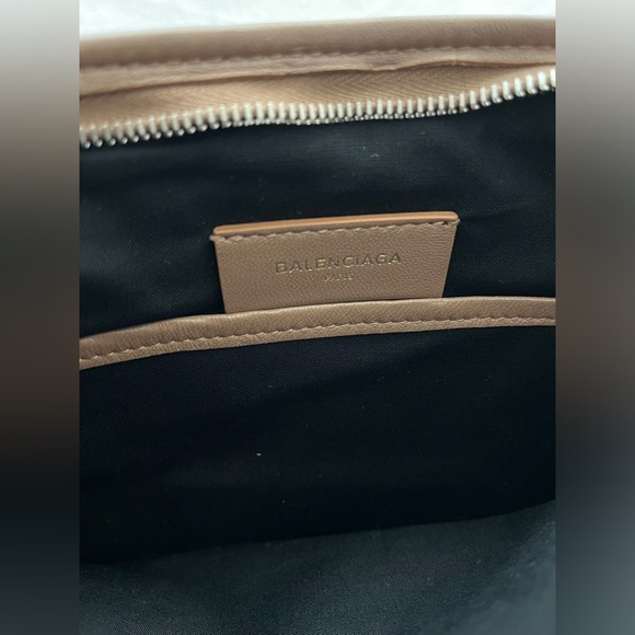 Balenciaga Shearling Bazar Pouch - Picture 5 of 11